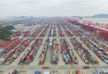 Diễn biến xấu: Tắc nghẽn lịch sử tại hai cảng biển lớn nhất thế giới