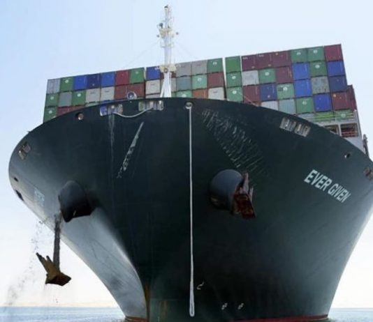 Kênh đào Suez gặp lại cố nhân