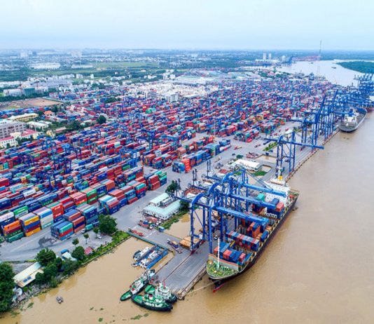 Lối ra cho hàng ùn tắc tại cảng Cát Lái