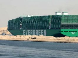 Ever Ace, tàu container lớn nhất thế giới được chào đón đặc biệt tại kênh đào Suez