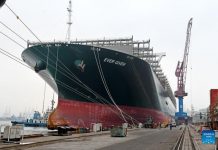 Siêu tàu Ever Given đến Thanh Đảo để sửa chữa