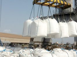 Chuyện hy hữu: Không lấy được booking container, Coca-Cola phải thuê tàu hàng rời chở nguyên liệu