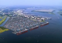 Tắc nghẽn lan rộng ra nhiều cảng cửa ngõ của Mỹ