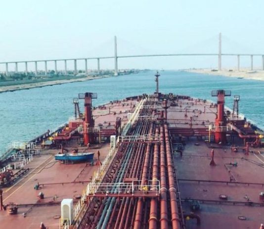 Phí qua kênh đào Suez sẽ tăng từ tháng 3/2022