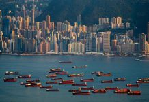 Ca nhiễm Covid tăng mạnh khiến tàu container xếp hàng dài tại nhiều cảng lớn của Trung Quốc