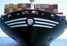 Các hãng tàu lớn tạm ngưng chở hàng đến Nga