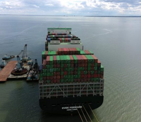 Siêu tàu Ever Forward được giải cứu
