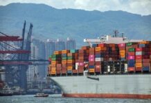 Giá thuê tàu container giảm mạnh sau khi đạt đỉnh vào tháng 4/2022