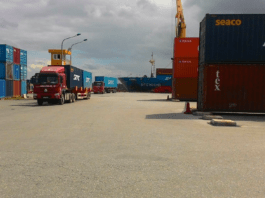 Doanh nghiệp vận tải phản ánh vì hàng hóa quá cảnh bị hải quan kiểm tra, phát sinh chi phí hàng hoá quá cảnh bị hải quan kiểm tra, phát sinh chi phí