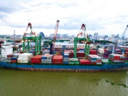 Hãng tàu Vân Sơn gặp rắc rối với bên cho thuê tàu